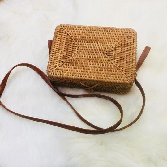 Túi xách mây tre đan giá bao nhiêu