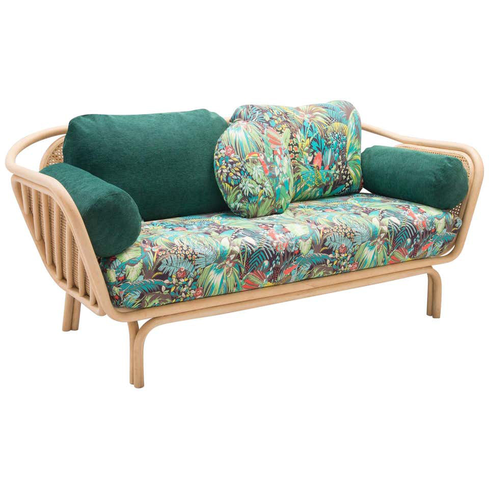 Phụ nữ mang thai - ghế sofa cho bà bầu